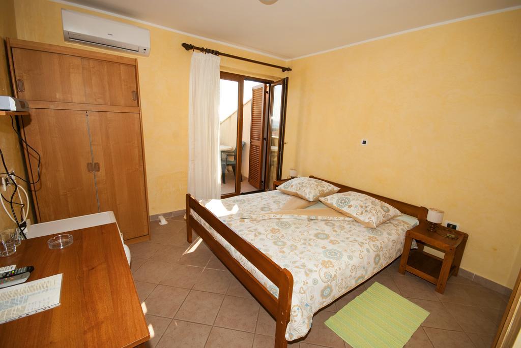 Lena Apartmán Premantura